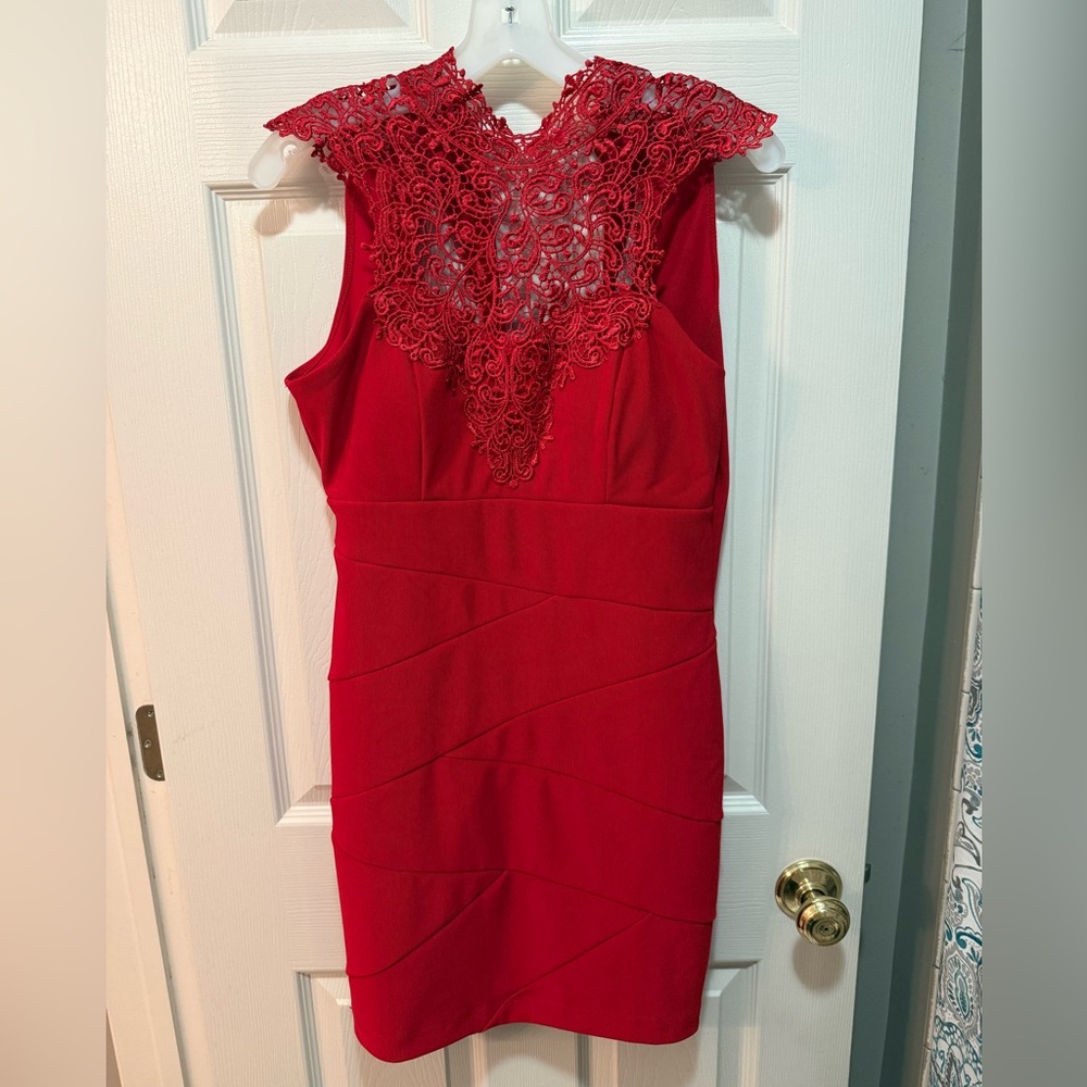 NWOT Windsor Lace Red Midi Dress - Picture 3 of 7